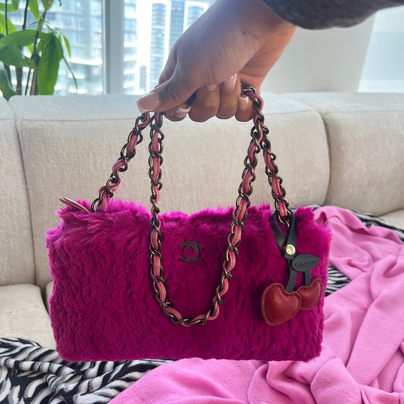Chanel Fur Bag - Picture 1 of 5